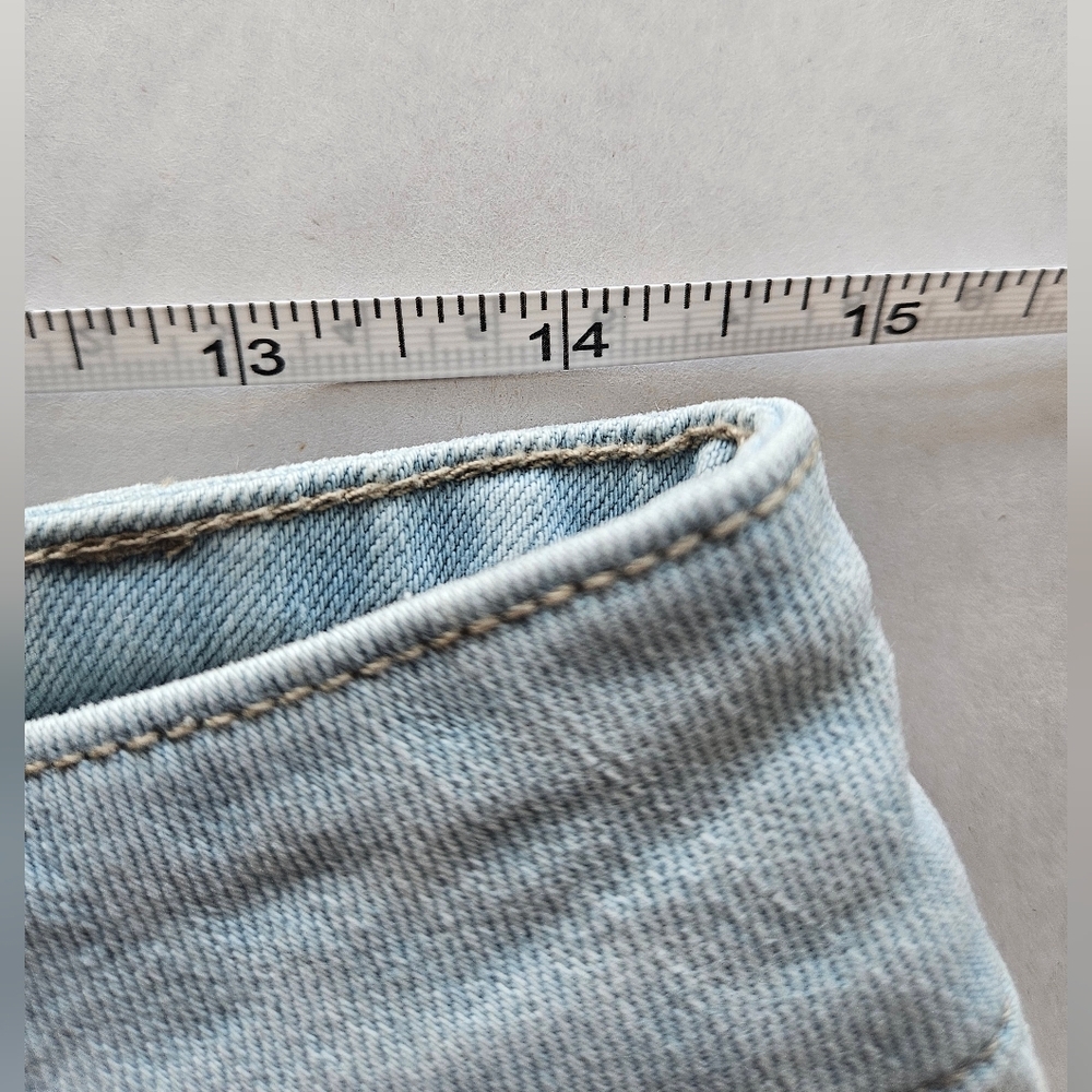 NWOT Easel Paint Splatter Diamond Patchwork Tapered Light Blue Jeans Medium - Picture 7 of 8